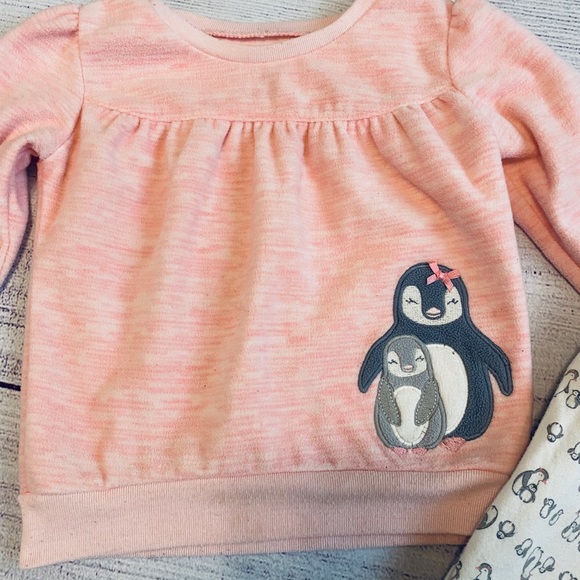 Penguin sweater and pants - Picture 2 of 5